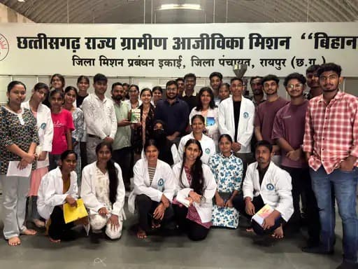 फूड टेक्नोलॉजी के छात्रों के लिए आयोजित शैक्षिक भ्रमण ने उन्हें खाद्य प्रसंस्करण उद्योग की वास्तविक दुनिया से परिचित कराया।
