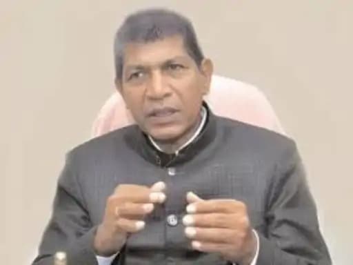 कोरबा में कोरबा कलेक्टर को हटाने की मांग: आरोप, राजनीति और जनता की उम्मीदें