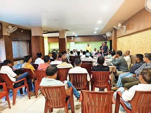 अंबिकापुर: छत्तीसगढ़ बिजली ठेकेदार संघ की बैठक में संगठन को मजबूत करने का संकल्प