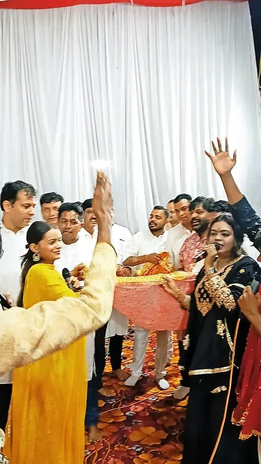 अंबिकापुर में झांकी-भजन संध्या: श्रद्धा और उल्लास का अद्भुत संगम