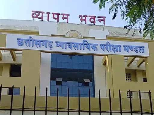 छत्तीसगढ़ में हाल ही में आयोजित 10 भर्ती परीक्षाओं में कुल 60 प्रश्नों को रद्द किया गया है