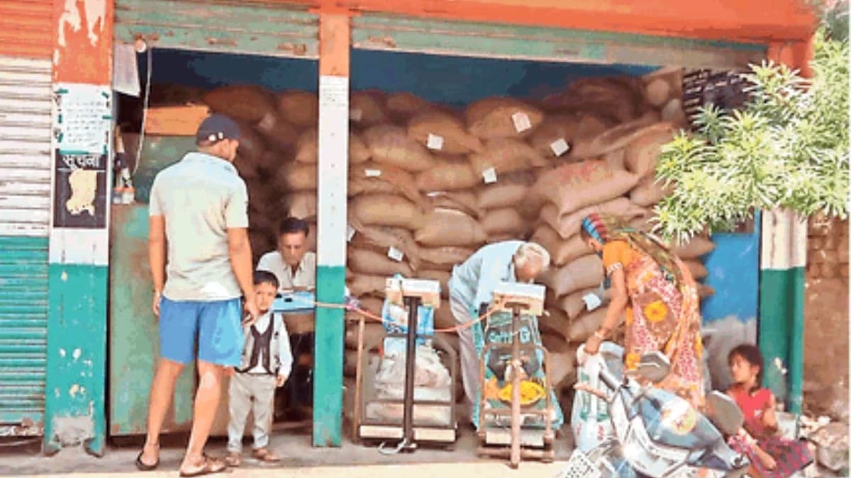 छत्तीसगढ़ में सार्वजनिक वितरण प्रणाली (PDS) में बड़े पैमाने पर फर्जीवाड़े का खुलासा हुआ है।