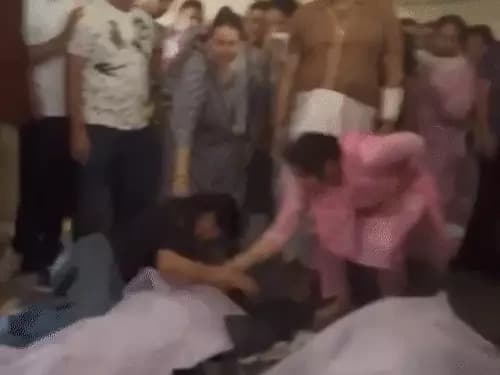 राजस्थान में हुए एक दिल दहला देने वाले हादसे में टीवी अभिनेता वीर शर्मा और उनके बड़े भाई शौर्य शर्मा की जलने और दम घुटने से मौत हो गई।