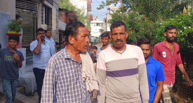 आपसी रंजिश बनी जानलेवा: खुर्सीपार में युवक की चाकू मारकर हत्या, आरोपी फरार