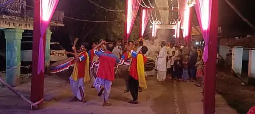 नवरात्रि के सप्तमी तिथि पर छत्तीसगढ़ के नारायणपुर जिले के चिटकवाइन स्थित जनसेवा अभेद आश्रम से मां भगवती की डोला यात्रा का भव्य आयोजन किया गया।
