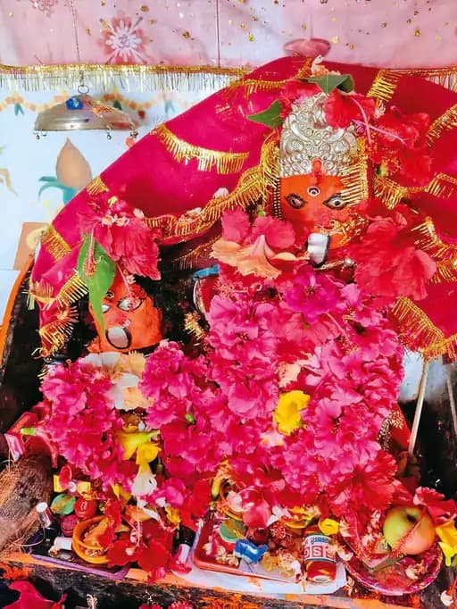 माकरी के मां हिंगलाज भवानी मंदिर में 75 ज्योति कलश प्रज्ज्वलन: श्रद्धा और सामूहिक भक्ति का अद्भुत संगम