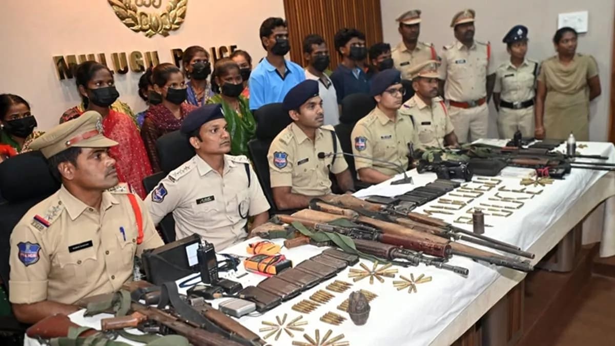 छत्तीसगढ़-तेलंगाना सीमा पर 20 हथियारबंद माओवादियों की गिरफ्तारी