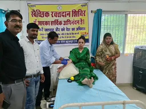 अंबिकापुर: सामुदायिक स्वास्थ्य केंद्र में आयोजित शिविर में 480 महिलाओं की स्वास्थ्य जांच की गई