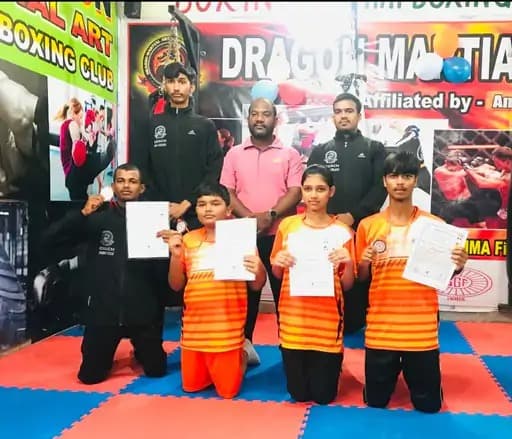 कोरबा जिले के विद्यार्थियों ने राज्य स्तरीय किकबॉक्सिंग प्रतियोगिता में स्वर्ण