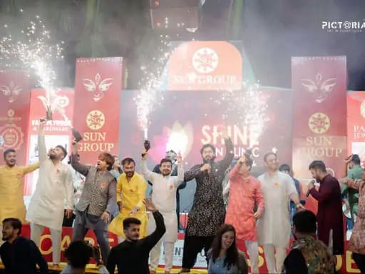 रायपुर के शिवनाथ वाटिका में आयोजित गरबा उत्सव में काफ़िला ग्रुप ने अपनी शानदार प्रस्तुति से दर्शकों को मंत्रमुग्ध कर दिया।