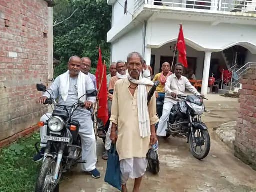 अयोध्या में भारतीय कम्युनिस्ट पार्टी (मार्क्सवादी) [सीपीएम] द्वारा हाल ही में आयोजित जन जागरण अभियान ने स्थानीय किसानों, मजदूरों और आम नागरिकों को एकजुट किया है।