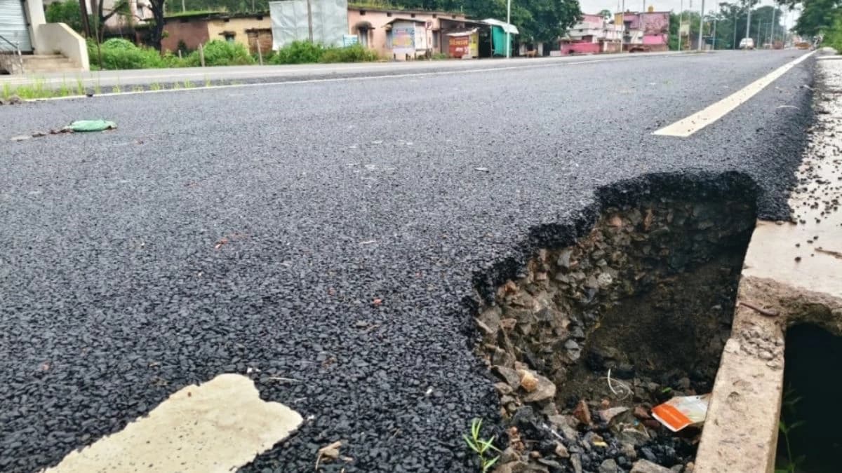 NH-130 की 74 करोड़ की सड़क 74 दिनों में ही खराब हुई — देवभोग में पहली बारिश ने उजागर की गुणवत्ता की कमियाँ