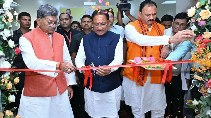 विधानसभा में सेहत की जांच: मुख्यमंत्री विष्णु देव साय ने किया तीन दिवसीय स्वास्थ्य शिविर का शुभारंभ; स्वयं जांच कराकर दिया जागरूकता का संदेश