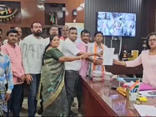 कोंडागांव में अवैध रेत खनन के खिलाफ कांग्रेस का विरोध प्रदर्शन