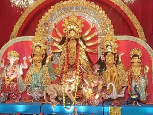 छत्तीसगढ़ में 2025 के दुर्गा पूजा उत्सव की धूम मची हुई है।