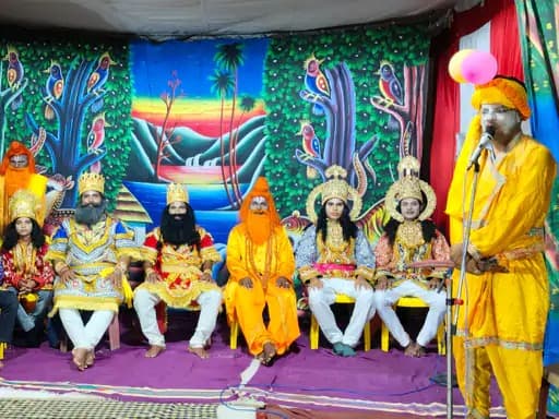 मनेन्द्रगढ़-चिरमिरी-भरतपुर (MCB) जिले के नागपुर क्षेत्र में स्थित मां दुर्गा समिति पिछले 60 वर्षों से रामलीला का आयोजन कर रही है।