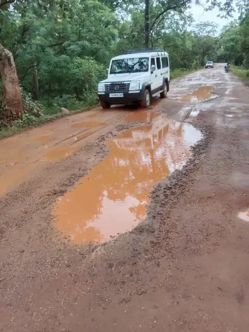 बलौद जिले में सड़क निर्माण की जिम्मेदारी और स्थानीय प्रशासन की भूमिका