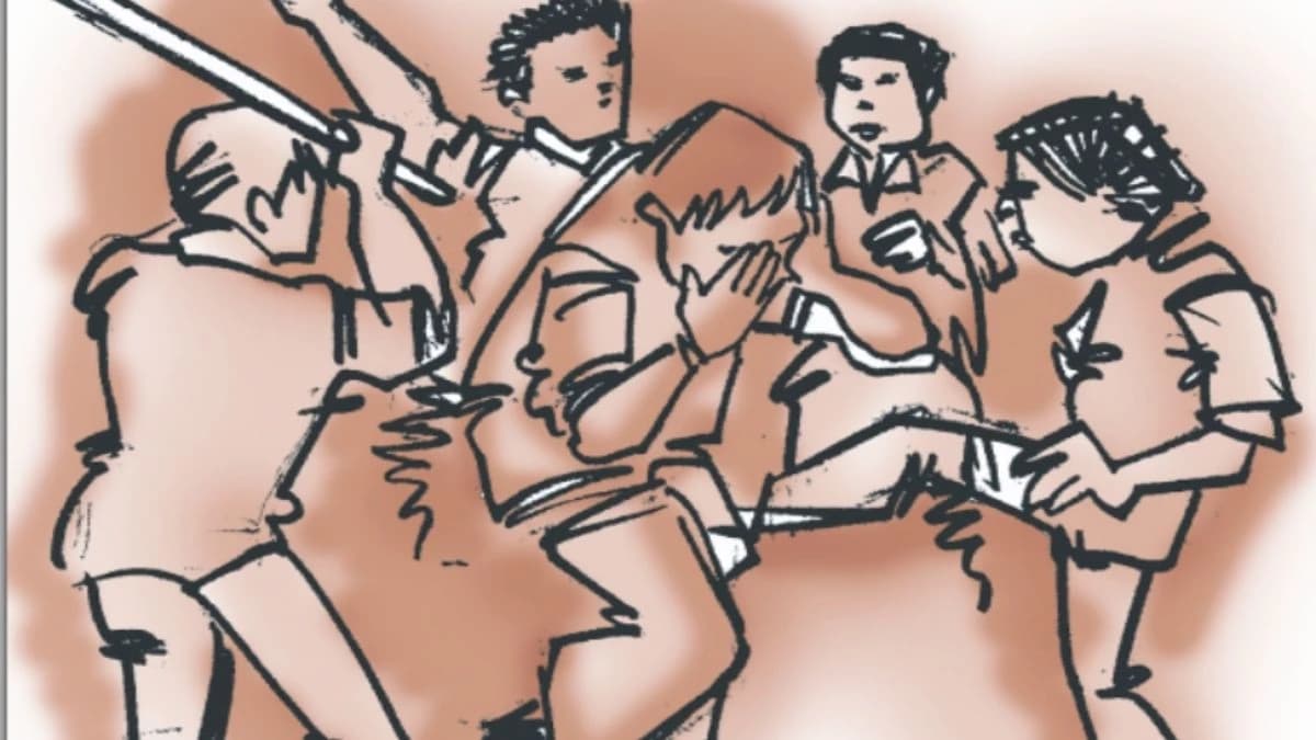 बिलासपुर में स्कूल पहुंचे कर्मचारी, नशे में होने का आरोप; छात्रों ने किया विरोध