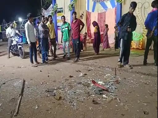 दुर्ग जिले के भिलाई क्षेत्र में एक दुखद घटना घटी, जब माता की आरती के दौरान पंडाल के बाहर एक हाइवा ने मासूम बच्चे को कुचल दिया।