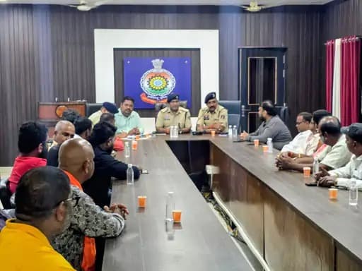 दुर्ग और भिलाई में आगामी दशहरा पर्व को लेकर प्रशासन ने सुरक्षा व्यवस्था को लेकर विशेष निर्देश जारी किए हैं।