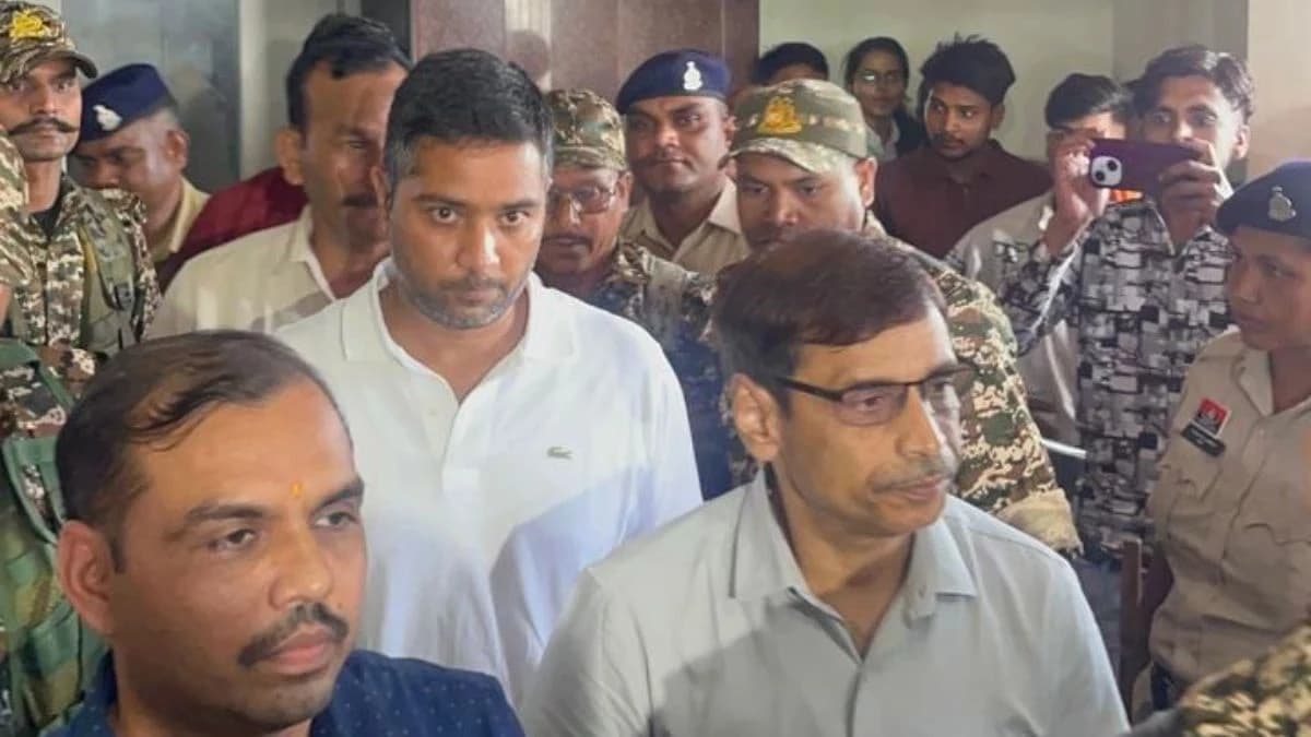 छत्तीसगढ़ शराब घोटाला: पूर्व मुख्यमंत्री के बेटे चैतन्य बघेल पर 3,200 करोड़ रुपये के मनी लॉन्ड्रिंग का आरोप