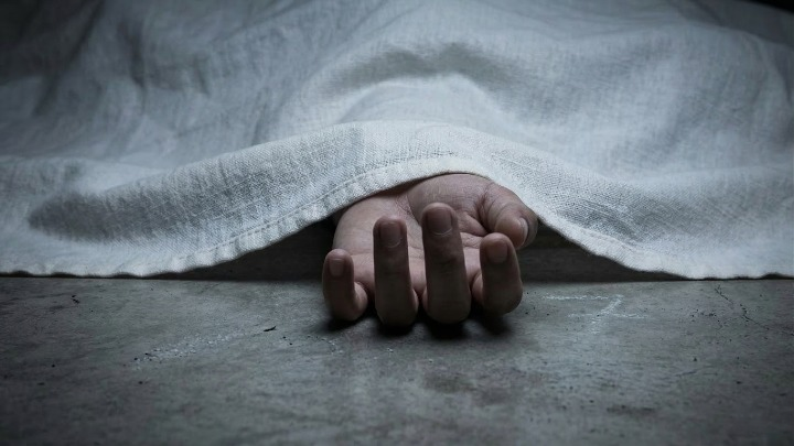 बुरहानपुर में सनसनीखेज हत्याकांड: युवती की चाकू मारकर दिनदहाड़े हत्या; फर्नीचर दुकान संचालक गिरफ्तार, जनता ने की 'बुलडोजर' कार्रवाई की मांग