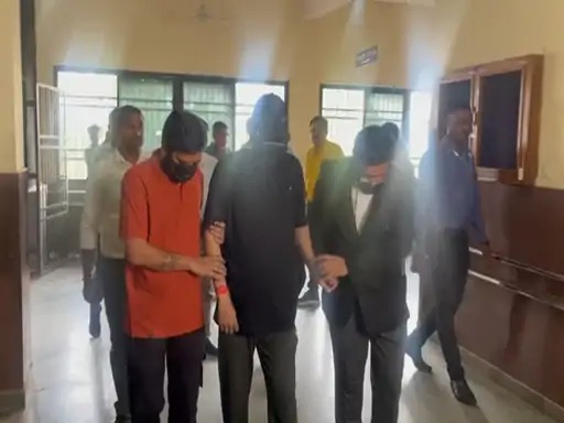 छत्तीसगढ़ के चर्चित शराब घोटाला मामले में आज विशेष न्यायालय में अहम सुनवाई होनी है।
